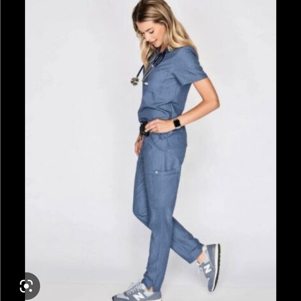Figs XS Heather Denim Kamora Popover and Yola pants (tall).